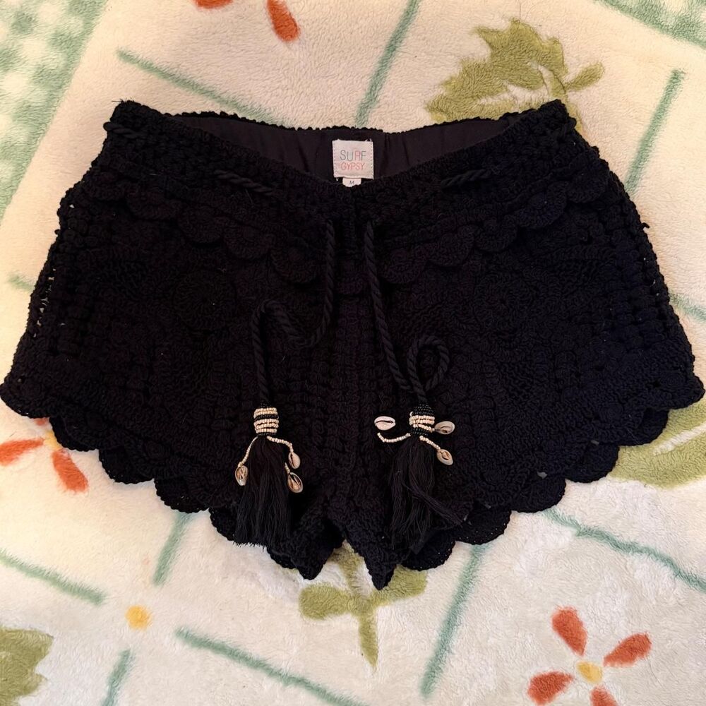 Surf-gypsy Women's Black Shorts